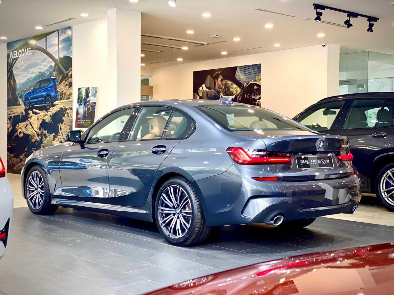 Đánh giá nhanh BMW 330i M Sport thế hệ mới giá 25 tỷ đồng tại